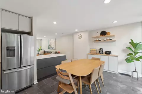 11599 Maple Ridge Rd, Reston, VA 20190 photo 18
