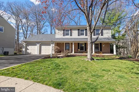 8292 Lindside Way, Springfield, VA 22153