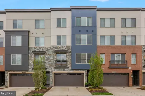 4950 Trail Vista Ln, Chantilly, VA 20151
