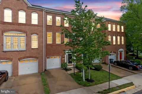 13604 Red Squirrel Way, Herndon, VA 20171