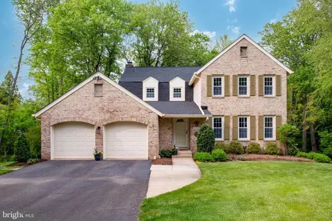 10702 Dundas Oak Ct, Burke, VA 22015