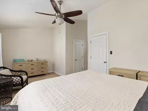 7804 Bellwether Ct, Lorton, VA 22079 photo 16