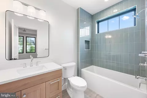 Bath - 1944 Massachusetts Ave, Mclean, VA 22101 photo 5 of 6