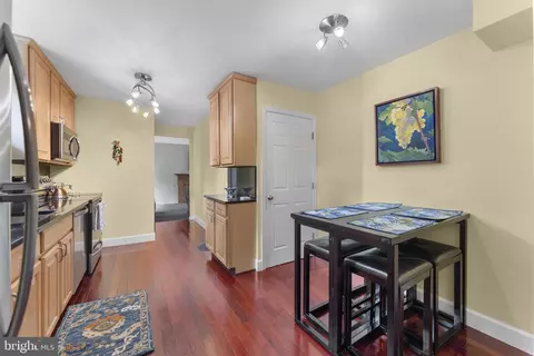 9801 Pulham Rd, Burke, VA 22015 photo 17