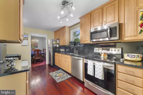 9801 Pulham Rd, Burke, VA 22015 photo 5