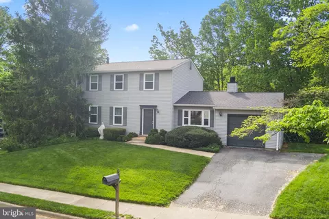 9801 Pulham Rd, Burke, VA 22015 photo 2