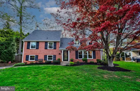 4610 Gramlee Cir, Fairfax, VA 22032