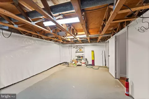 2212 Golf Course Dr, Reston, VA 20191 photo 36