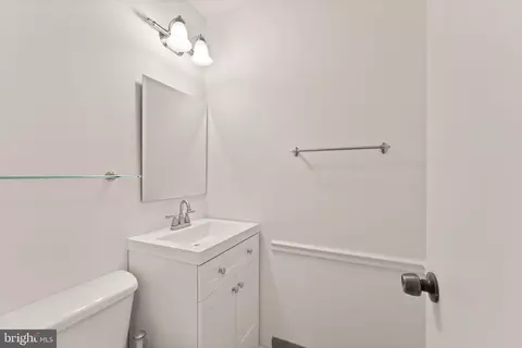 2212 Golf Course Dr, Reston, VA 20191 photo 18