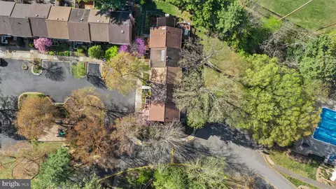 2212 Golf Course Dr, Reston, VA 20191 photo 46