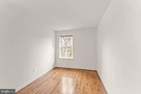 2212 Golf Course Dr, Reston, VA 20191 photo 30