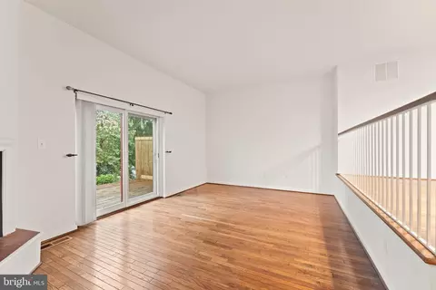 2212 Golf Course Dr, Reston, VA 20191 photo 15