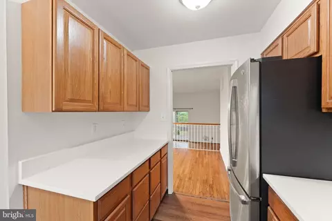 2212 Golf Course Dr, Reston, VA 20191 photo 8