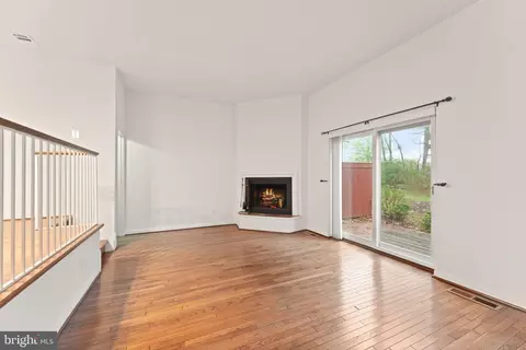 2212 Golf Course Dr, Reston, VA 20191 photo 16