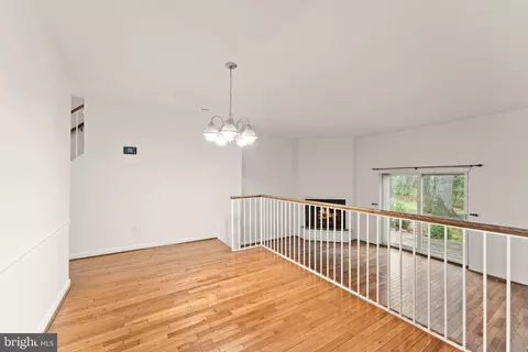 2212 Golf Course Dr, Reston, VA 20191 photo 12