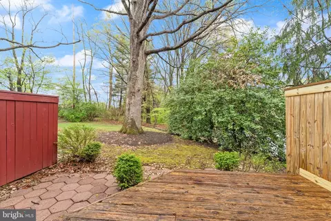 2212 Golf Course Dr, Reston, VA 20191 photo 38