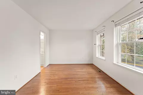 2212 Golf Course Dr, Reston, VA 20191 photo 21