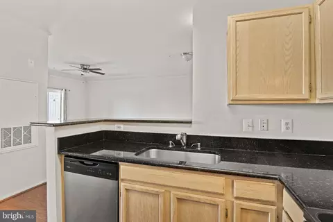 1601 Spring Gate Dr #1305, Mclean, VA 22102 photo 13