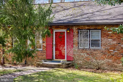 2237 Laurel Ridge Rd, Vienna, VA 22181