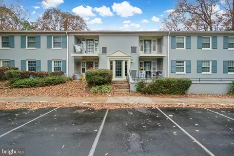 8312 Kingsgate Rd #534, Springfield, VA 22152 photo 2