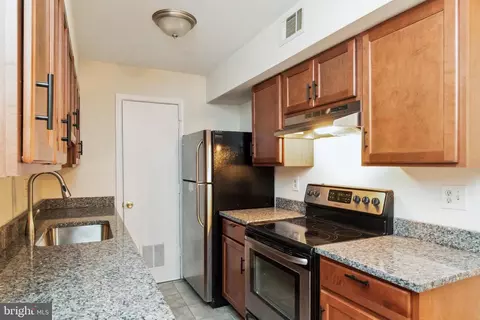8312 Kingsgate Rd #534, Springfield, VA 22152 photo 16