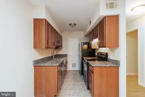 8312 Kingsgate Rd #534, Springfield, VA 22152 photo 14