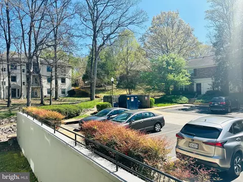 8312 Kingsgate Rd #534, Springfield, VA 22152 photo 3