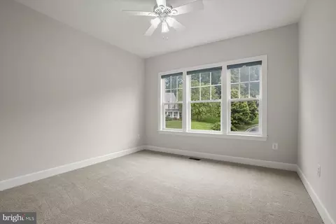 Bedroom - 1302 Scotts Run Rd, Mclean, VA 22102 photo 5 of 15