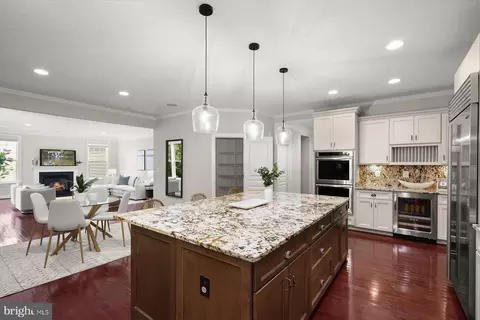 Kitchen - 1302 Scotts Run Rd, Mclean, VA 22102 photo 7 of 9