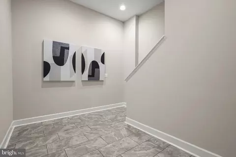 Entry Way - 1302 Scotts Run Rd, Mclean, VA 22102 photo 13 of 14