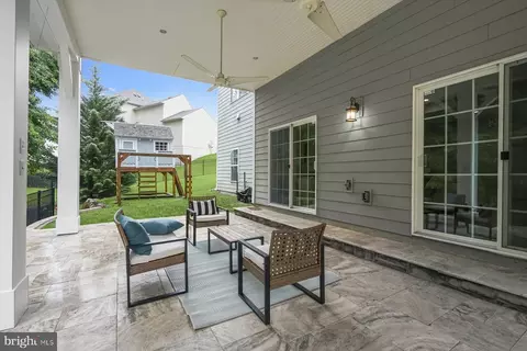 Exterior - 1302 Scotts Run Rd, Mclean, VA 22102 photo 15 of 22