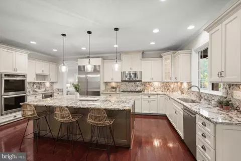 Kitchen - 1302 Scotts Run Rd, Mclean, VA 22102 photo 4 of 9