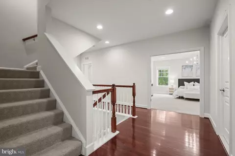 Entry Way - 1302 Scotts Run Rd, Mclean, VA 22102 photo 12 of 14