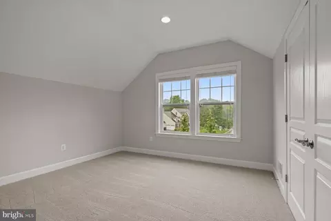 Bedroom - 1302 Scotts Run Rd, Mclean, VA 22102 photo 14 of 15