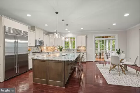 Kitchen - 1302 Scotts Run Rd, Mclean, VA 22102 photo 2 of 9