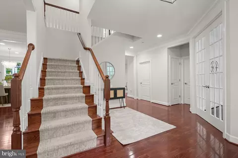 Entry Way - 1302 Scotts Run Rd, Mclean, VA 22102 photo 8 of 14