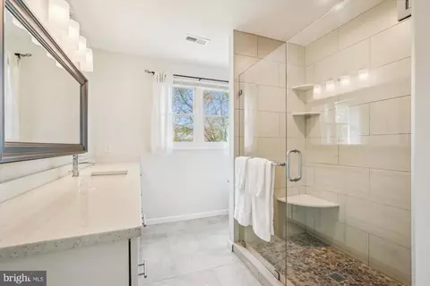 1316 Ozkan St, Mclean, VA 22101 photo 31