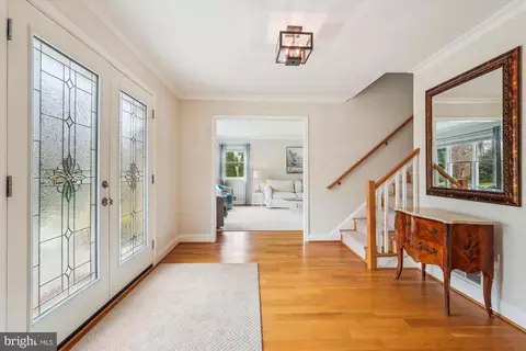 1316 Ozkan St, Mclean, VA 22101 photo 5