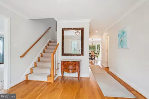 1316 Ozkan St, Mclean, VA 22101 photo 3