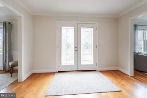 1316 Ozkan St, Mclean, VA 22101 photo 4