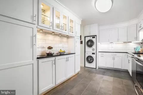 5902 Mount Eagle Dr #1615, Alexandria, VA 22303