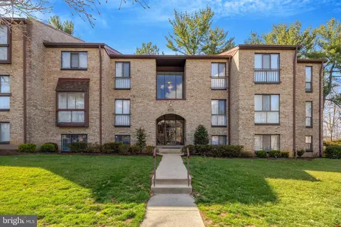 2066 Royal Fern Ct #1B, Reston, VA 20191