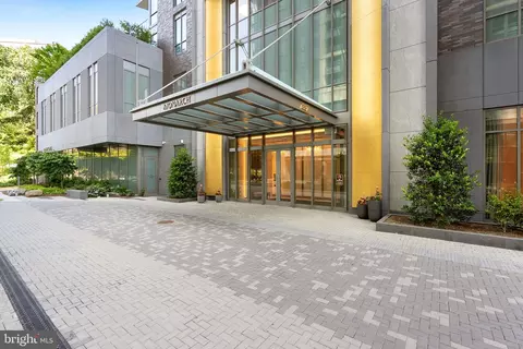 7887 Jones Branch Dr #703, Mclean, VA 22102
