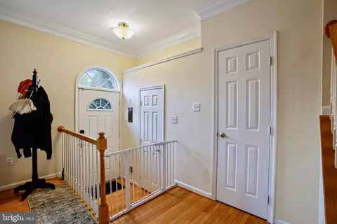 Entry Way - 8012 Readington Ct, Springfield, VA 22152 photo 1 of 4