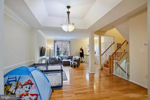 Entry Way - 8012 Readington Ct, Springfield, VA 22152 photo 2 of 4