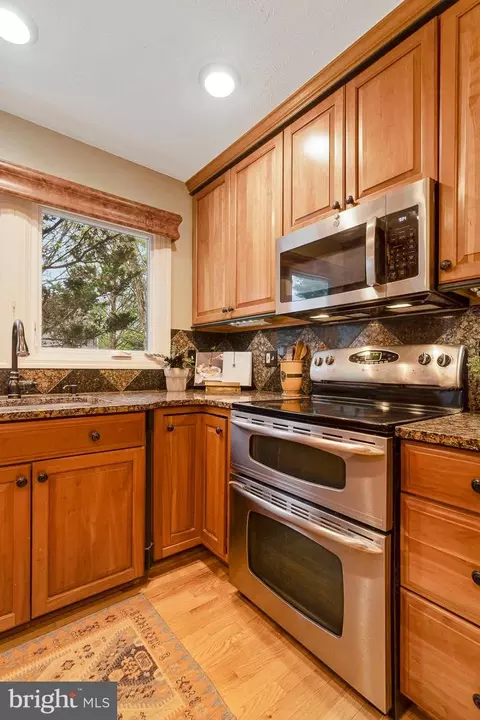 Kitchen - 2301 Noble Victory Ct, Reston, VA 20191 photo 6 of 6