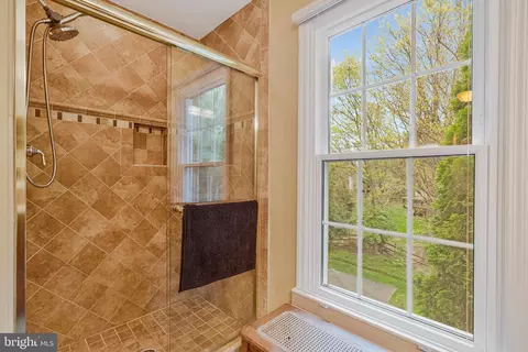 Bath - 2301 Noble Victory Ct, Reston, VA 20191 photo 4 of 6
