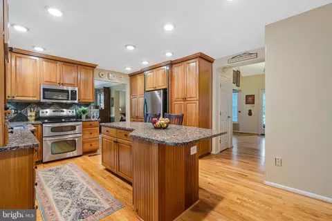 Kitchen - 2301 Noble Victory Ct, Reston, VA 20191 photo 3 of 6