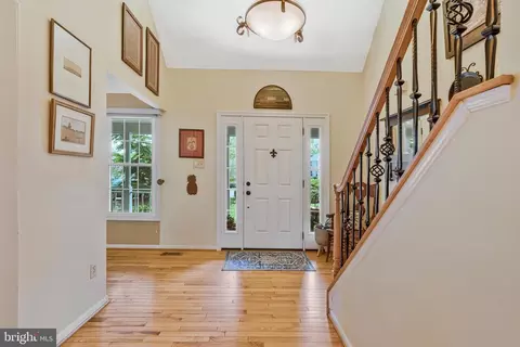 Entry Way - 2301 Noble Victory Ct, Reston, VA 20191 photo 3 of 6