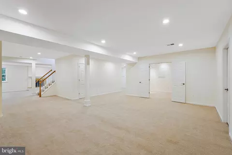7900 Old Cedar Ct, Mclean, VA 22102 photo 39